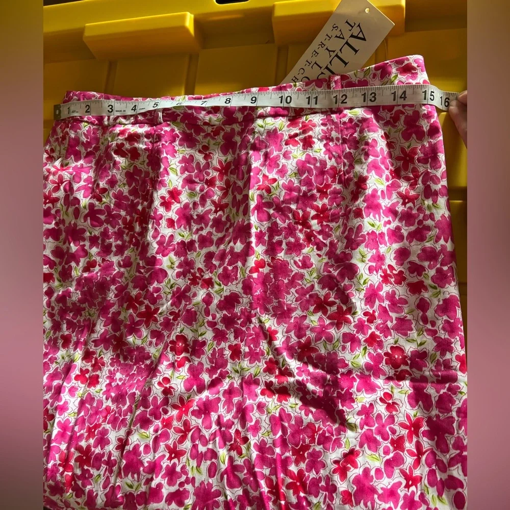 Allison Taylor Skirt‎ Size 8 Pink Red Floral Pull On Unlined Pencil Stretch